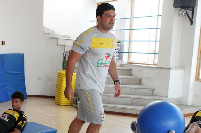 Mazziotti-Selecao-Sub-20-Divulgacao-MowaPress_LANIMA20110129_0089_26